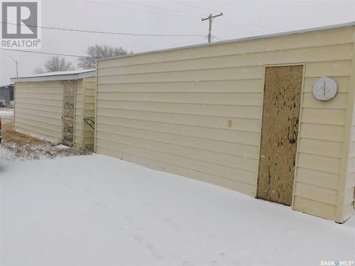 16 H Avenue, Willow Bunch, SK - Outdoor With Exterior