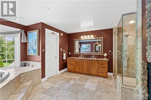 5818 Queenscourt Crescent, Ottawa, ON - Indoor Photo Showing Bathroom