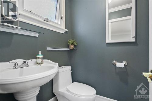 5448 North Drive, Ottawa, ON - Indoor Photo Showing Bathroom