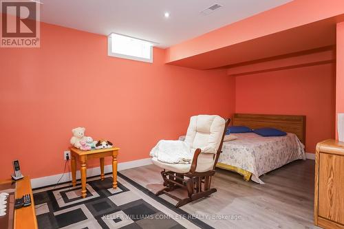 51 Redcedar Cres, Hamilton, ON - Indoor Photo Showing Bedroom