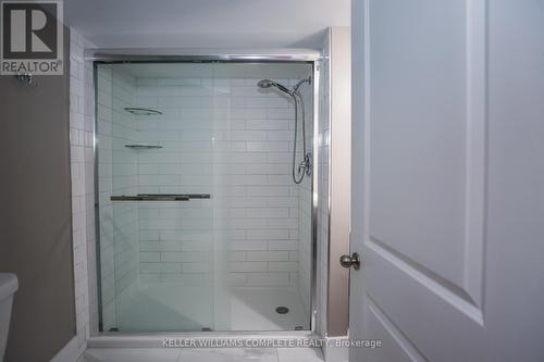 51 Redcedar Cres, Hamilton, ON - Indoor Photo Showing Bathroom