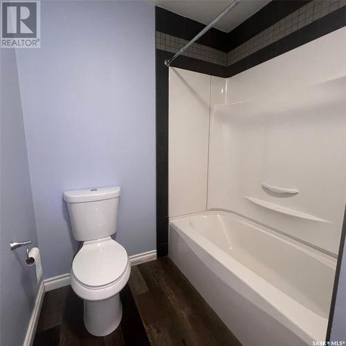 852 109Th Street, North Battleford, SK - Indoor Photo Showing Bathroom
