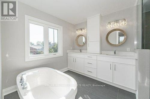 114 Colver St, Lincoln, ON - Indoor Photo Showing Bathroom