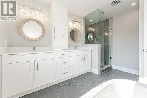 114 Colver St, Lincoln, ON - Indoor Photo Showing Bathroom