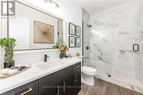 118 Colver St, West Lincoln, ON - Indoor Photo Showing Bathroom