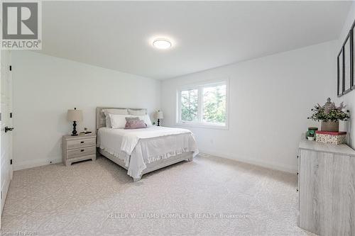118 Colver St, West Lincoln, ON - Indoor Photo Showing Bedroom