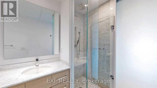 4508 - 488 University Avenue, Toronto, ON - Indoor Photo Showing Bathroom