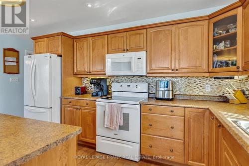 821 South St, Douro-Dummer, ON - Indoor Photo Showing Kitchen
