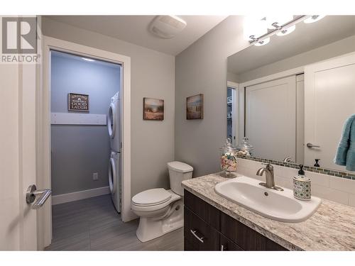 121 View Road, Penticton, BC - Indoor Photo Showing Bathroom