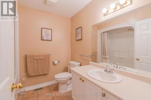 395389 County 12 Rd, Amaranth, ON - Indoor Photo Showing Bathroom