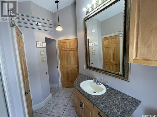 64 Parklane Drive, Yorkton, SK - Indoor Photo Showing Bathroom