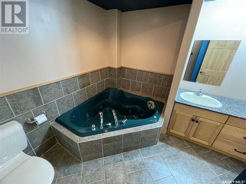 64 Parklane Drive, Yorkton, SK - Indoor Photo Showing Bathroom