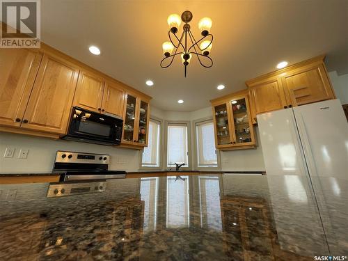 64 Parklane Drive, Yorkton, SK - Indoor Photo Showing Kitchen