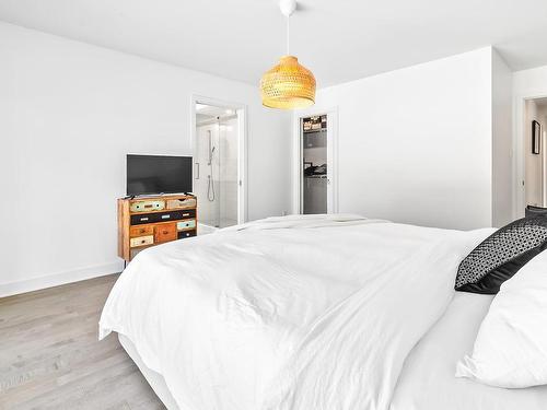 Master bedroom - 3132 Rue Du Ravin-Boisé, Vaudreuil-Dorion, QC - Indoor Photo Showing Bedroom