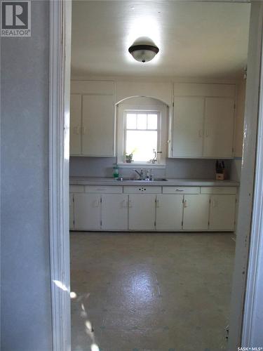 200 Freeman Street, Richmound, SK - Indoor Photo Showing Kitchen With Double Sink