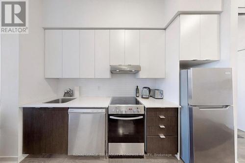 #101 -160 Canon Jackson Dr, Toronto, ON - Indoor Photo Showing Kitchen With Stainless Steel Kitchen