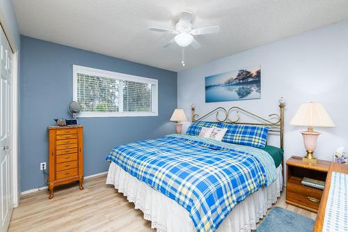 1809 Cook Street, Creston, BC - Indoor Photo Showing Bedroom
