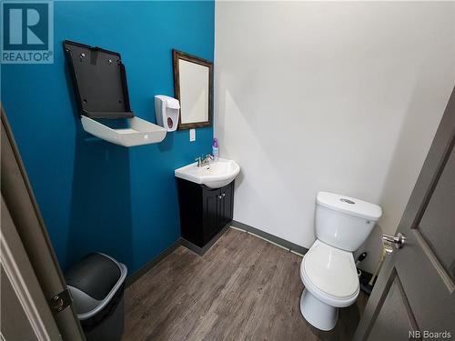 296 Victoria Street, Edmundston, NB - Indoor Photo Showing Bathroom