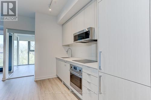 418 - 250 Lawrence Avenue W, Toronto, ON - Indoor Photo Showing Kitchen