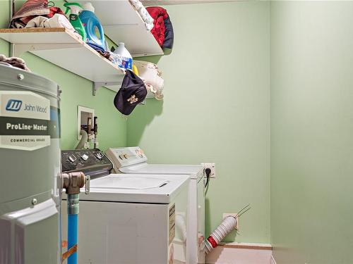 2346 Wild Dove Rd, Nanaimo, BC - Indoor Photo Showing Laundry Room