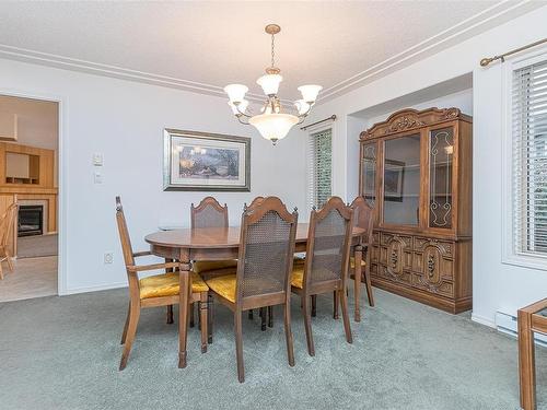 836 Mulholland Dr, Parksville, BC - Indoor Photo Showing Dining Room