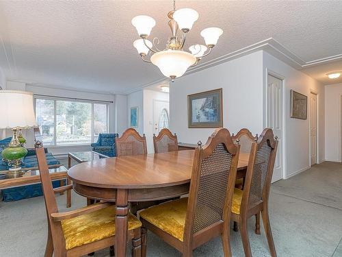 836 Mulholland Dr, Parksville, BC - Indoor Photo Showing Dining Room