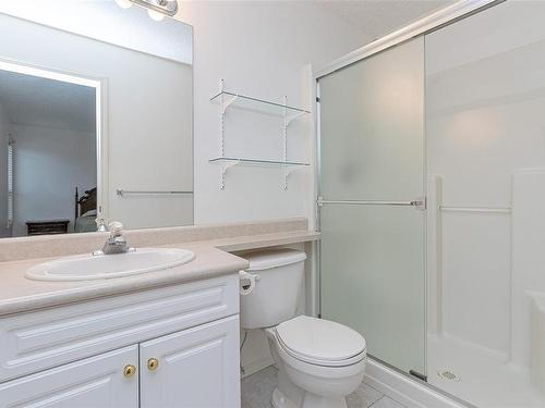 836 Mulholland Dr, Parksville, BC - Indoor Photo Showing Bathroom