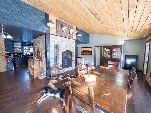1320 Rocky Heights Road, Kenora, ON - Indoor With Fireplace