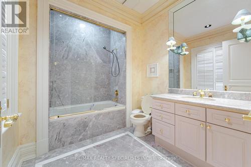 11 High Point Rd, Toronto, ON - Indoor Photo Showing Bathroom