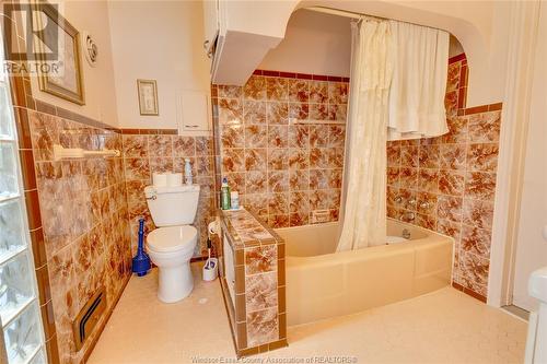 11060 Riverside Drive East, Windsor, ON - Indoor Photo Showing Bathroom