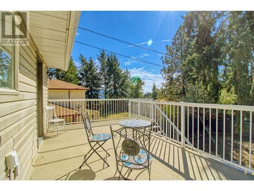 204 Crown Crescent, Vernon, BC - Outdoor With Exterior