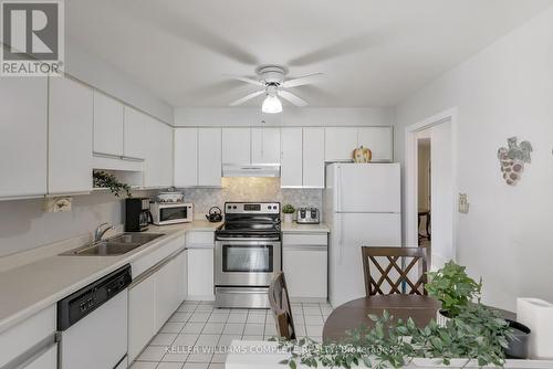 #505 -6 Village Green Blvd, Hamilton, ON - Indoor Photo Showing Kitchen With Double Sink