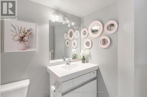 #505 -6 Village Green Blvd, Hamilton, ON - Indoor Photo Showing Bathroom