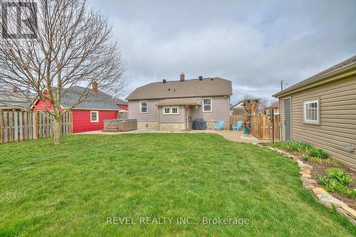 5994 Prospect St, Niagara Falls, ON - Outdoor With Backyard With Exterior