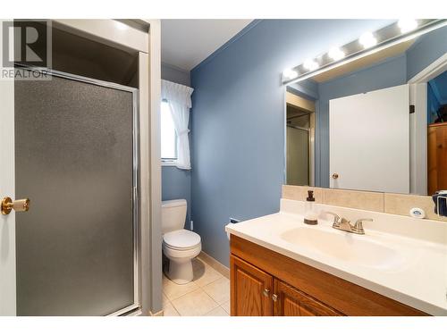 4003 Greaves Road, Eagle Bay, BC - Indoor Photo Showing Bathroom