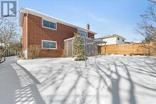 37 Varden Ave, Barrie, ON - Outdoor With Exterior