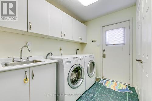 3544 Wass Cres, Oakville, ON - Indoor Photo Showing Laundry Room