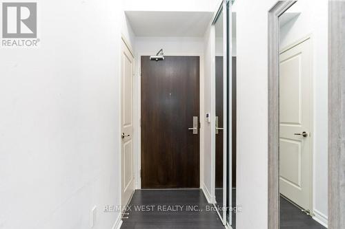 1216 - 39 Annie Craig Drive, Toronto, ON - Indoor Photo Showing Other Room