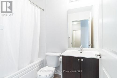 #1216 -39 Annie Craig Dr, Toronto, ON - Indoor Photo Showing Bathroom
