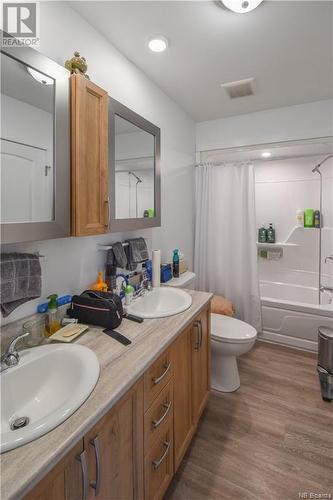 536 Boisjoli Street, Tracadie, NB - Indoor Photo Showing Bathroom