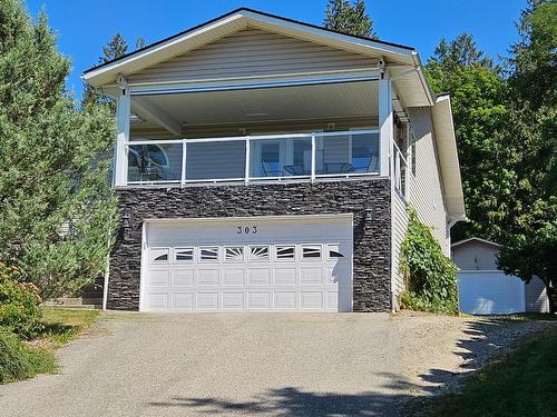 303 Nelson Avenue, Nakusp, BC - Outdoor