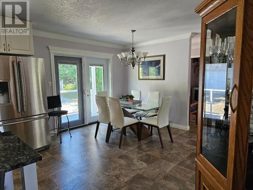 303 Nelson Avenue, Nakusp, BC - Indoor Photo Showing Dining Room