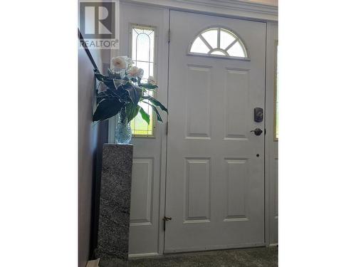 303 Nelson Avenue, Nakusp, BC - Indoor Photo Showing Other Room