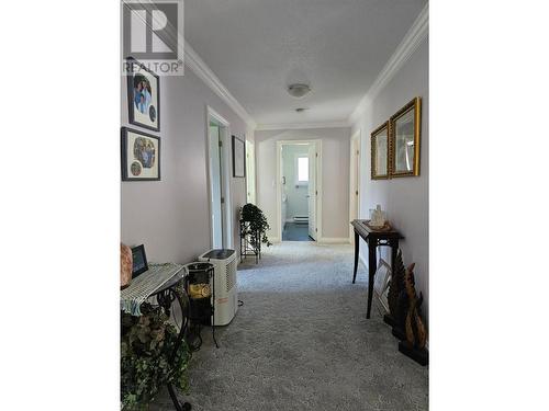 303 Nelson Avenue, Nakusp, BC - Indoor Photo Showing Other Room