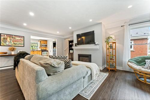 101 Irene Avenue, Stoney Creek, ON - Indoor Photo Showing Living Room With Fireplace