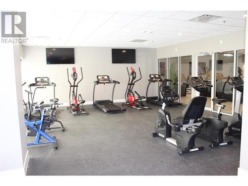 925 Leon Avenue Unit# 445, Kelowna, BC - Indoor Photo Showing Gym Room