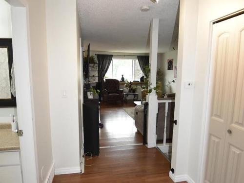 145 Fort Ave, Kamloops, BC - Indoor Photo Showing Other Room