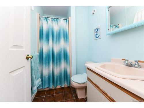 1534 Balmoral Ave, Comox, BC - Indoor Photo Showing Bathroom