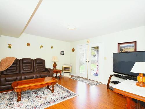 1534 Balmoral Ave, Comox, BC - Indoor Photo Showing Living Room With Fireplace
