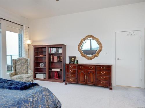 505 Seaview Way, Cobble Hill, BC - Indoor Photo Showing Bedroom